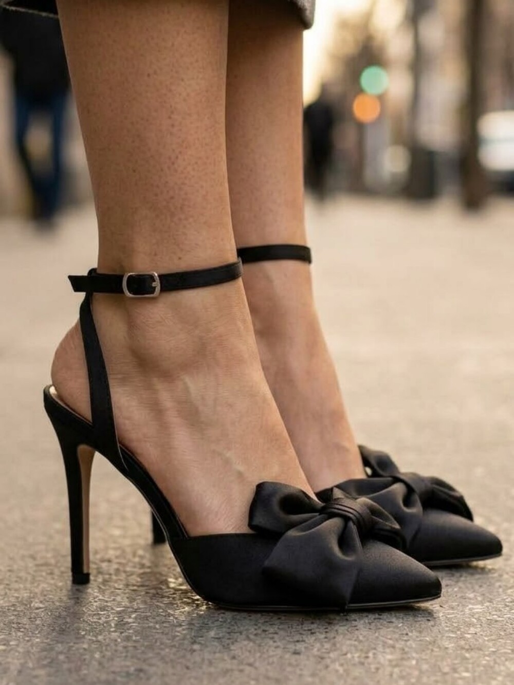 Badgley Mischka Francine Ankle Strap Pointed Toe Black Satin Bow Heels Sz 8.5